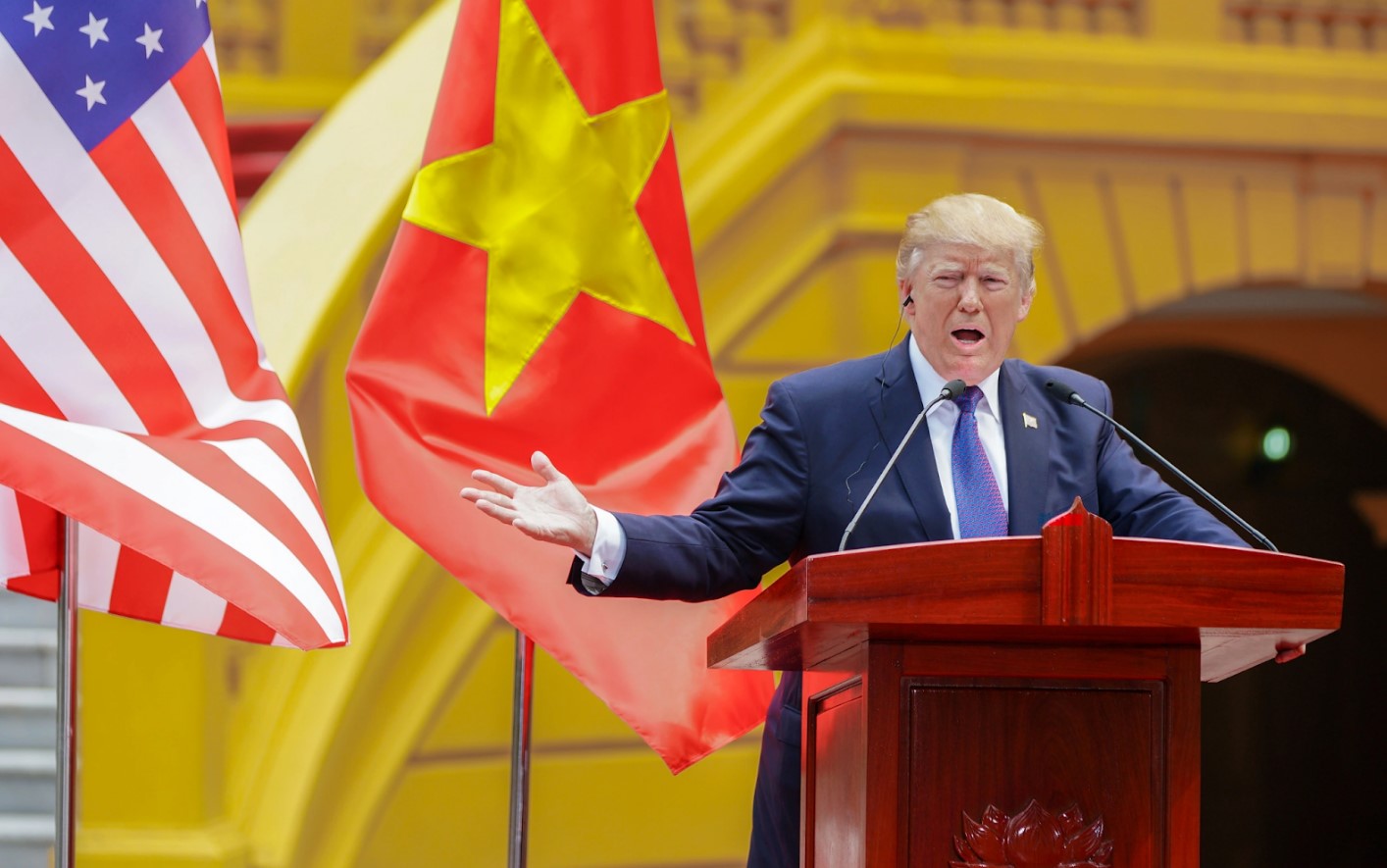 thuế quan mỹ việt nam - giá bitcoin hôm nay